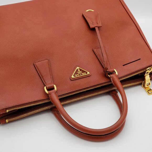Prada Large Saffiano Hand Bag 354-102425 - Picture 7 of 16